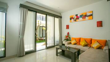 Premier Room (Pavilion) | Living room | LED TV