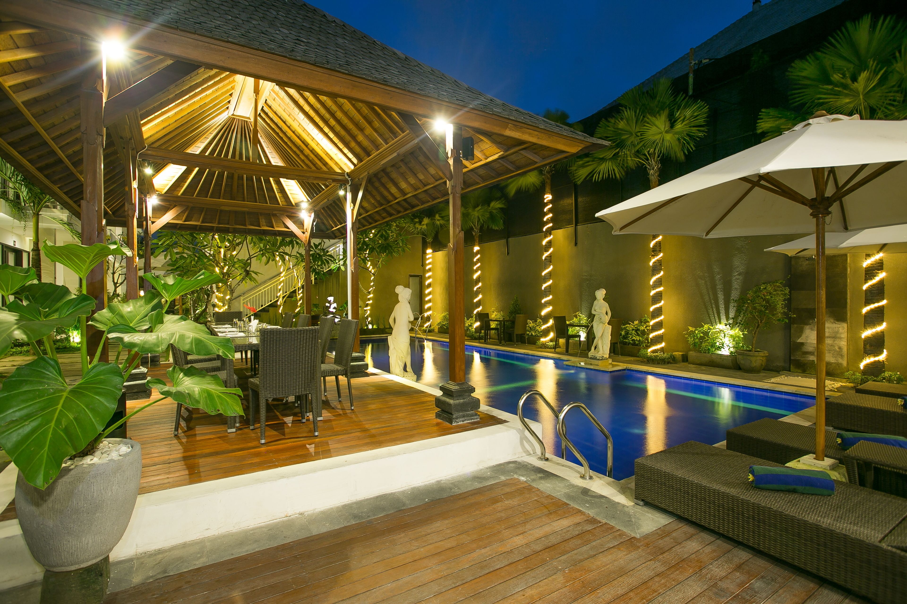 breakfast, lunch served; local and international cuisine, pool views