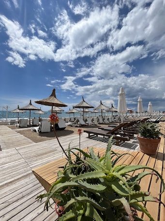 Beach nearby, free beach shuttle