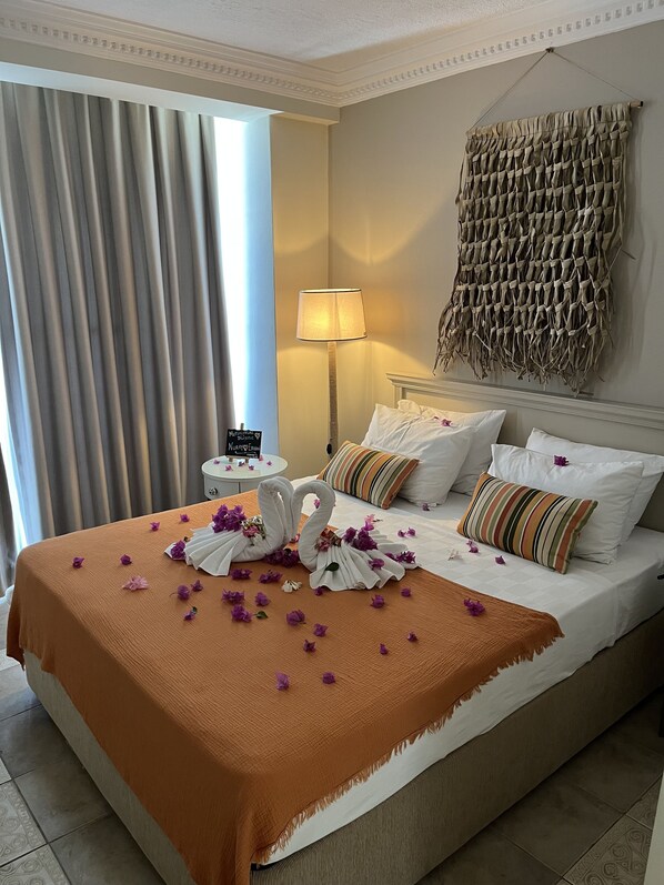 Premium bedding, Tempur-Pedic beds, minibar, in-room safe - Conny's Boutique Hotel - Adults Only (Manavgat)