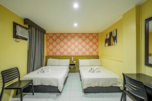 Family Double Room | In-room safe, desk, free WiFi - Hotel Juliano (Manila)