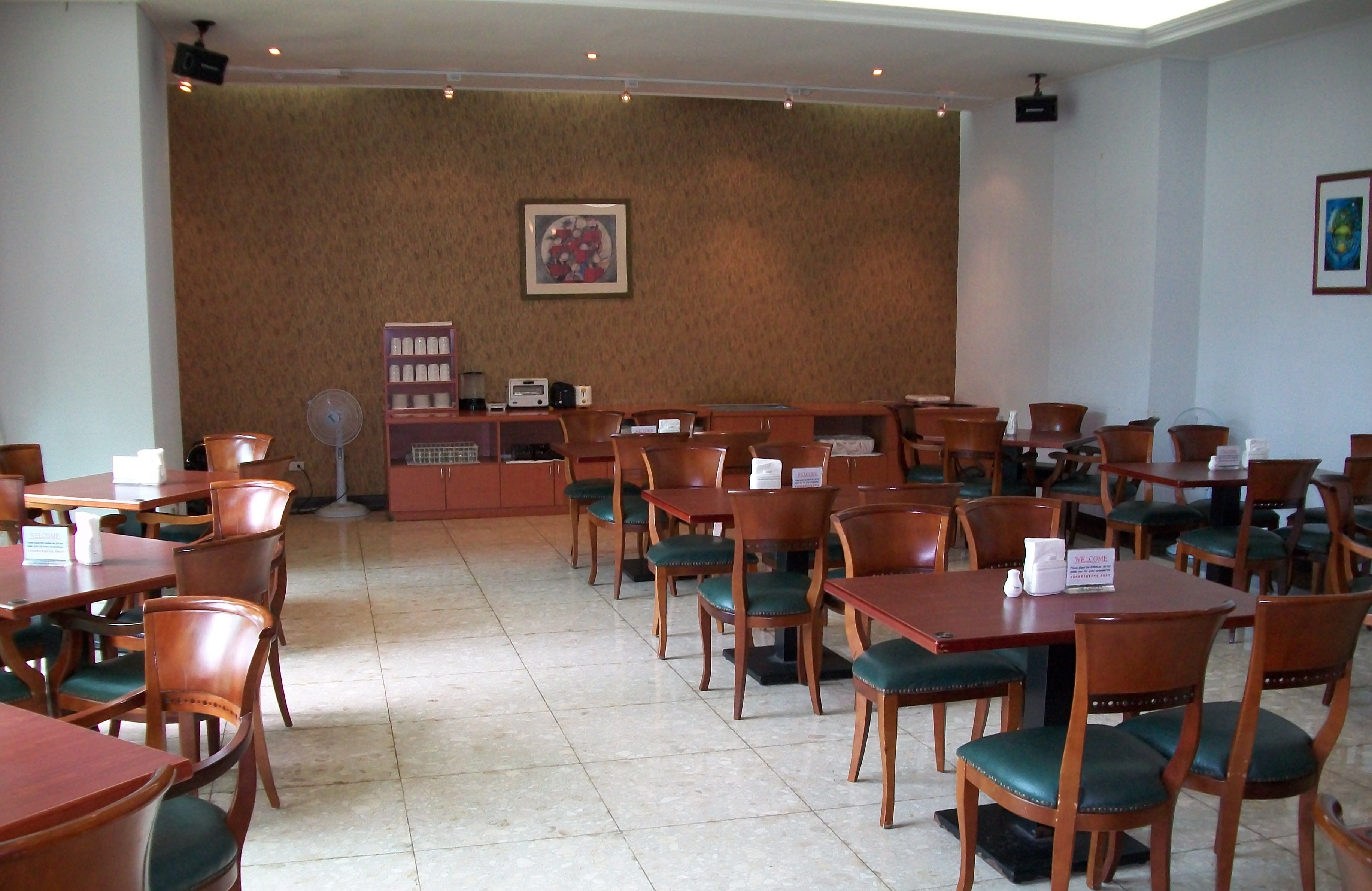Breakfast area