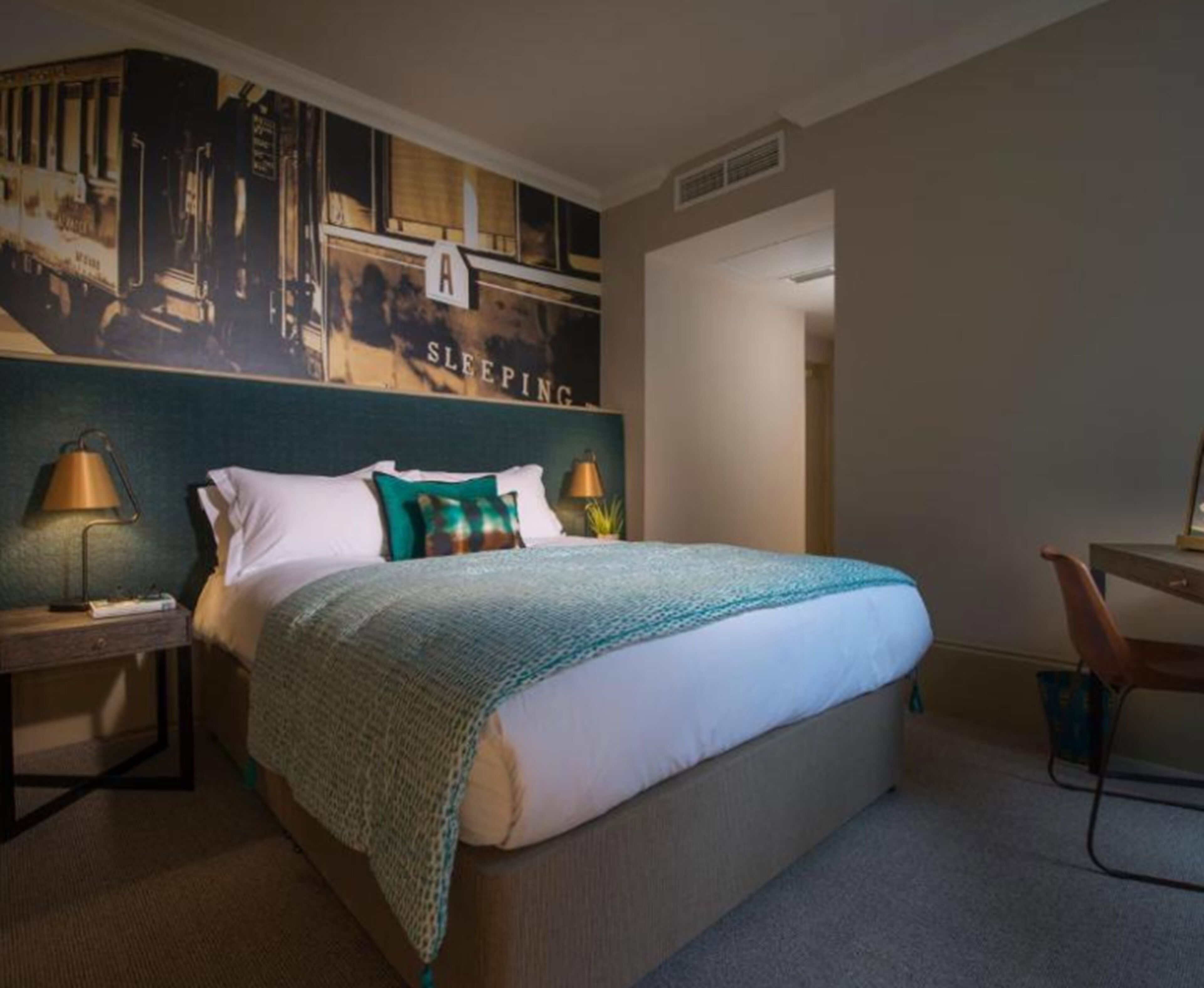 Standard Double Room | Desk, iron/ironing board (on request), rollaway beds (surcharge)