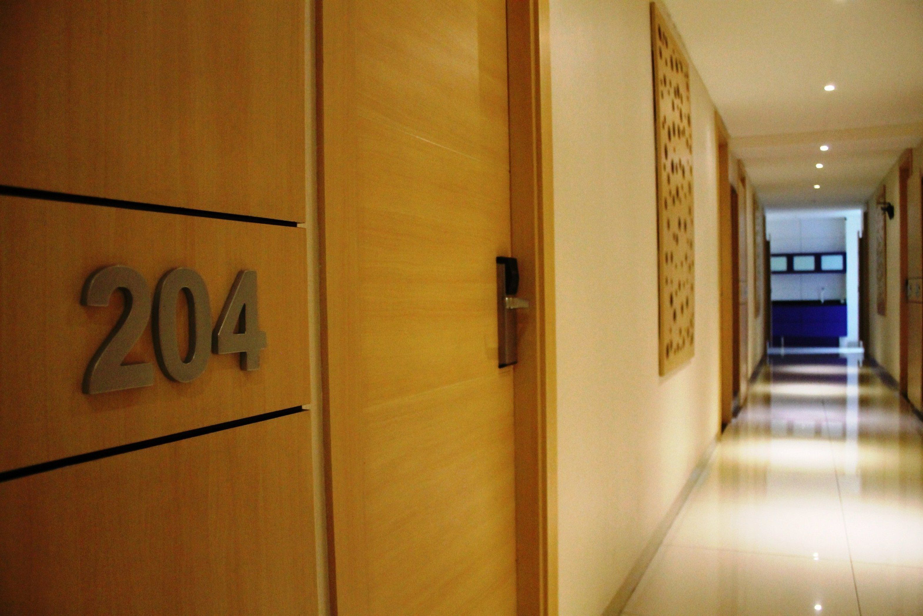 Deluxe Room | Hallway