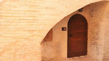 Literie de qualité supérieure, coffres-forts dans les chambres, bureau