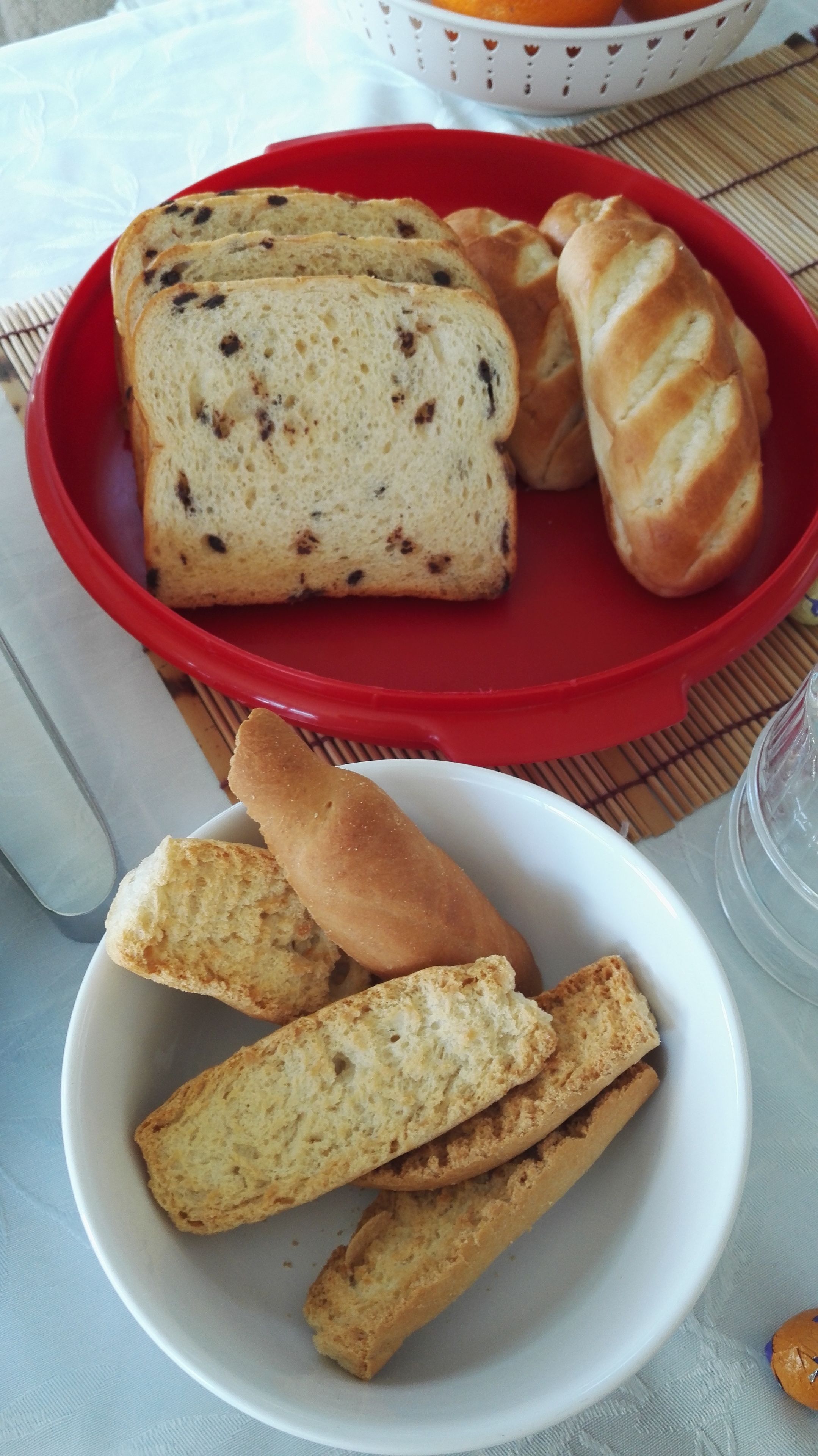 daily full breakfast (eur 8 per person)