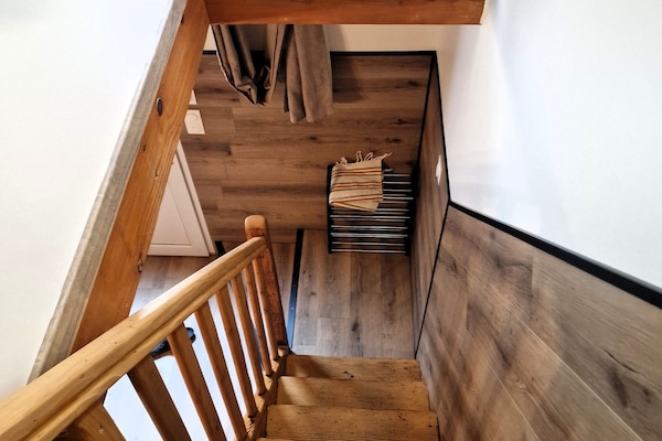 Family Apartment, 3 Bedrooms | Blackout drapes, WiFi (free), individually furnished, bed sheets