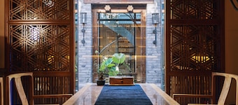 Beijing Le Zai Nan Luo Gu Xiang Wang Fu Jing Forbidden City Courtyard Hotel
