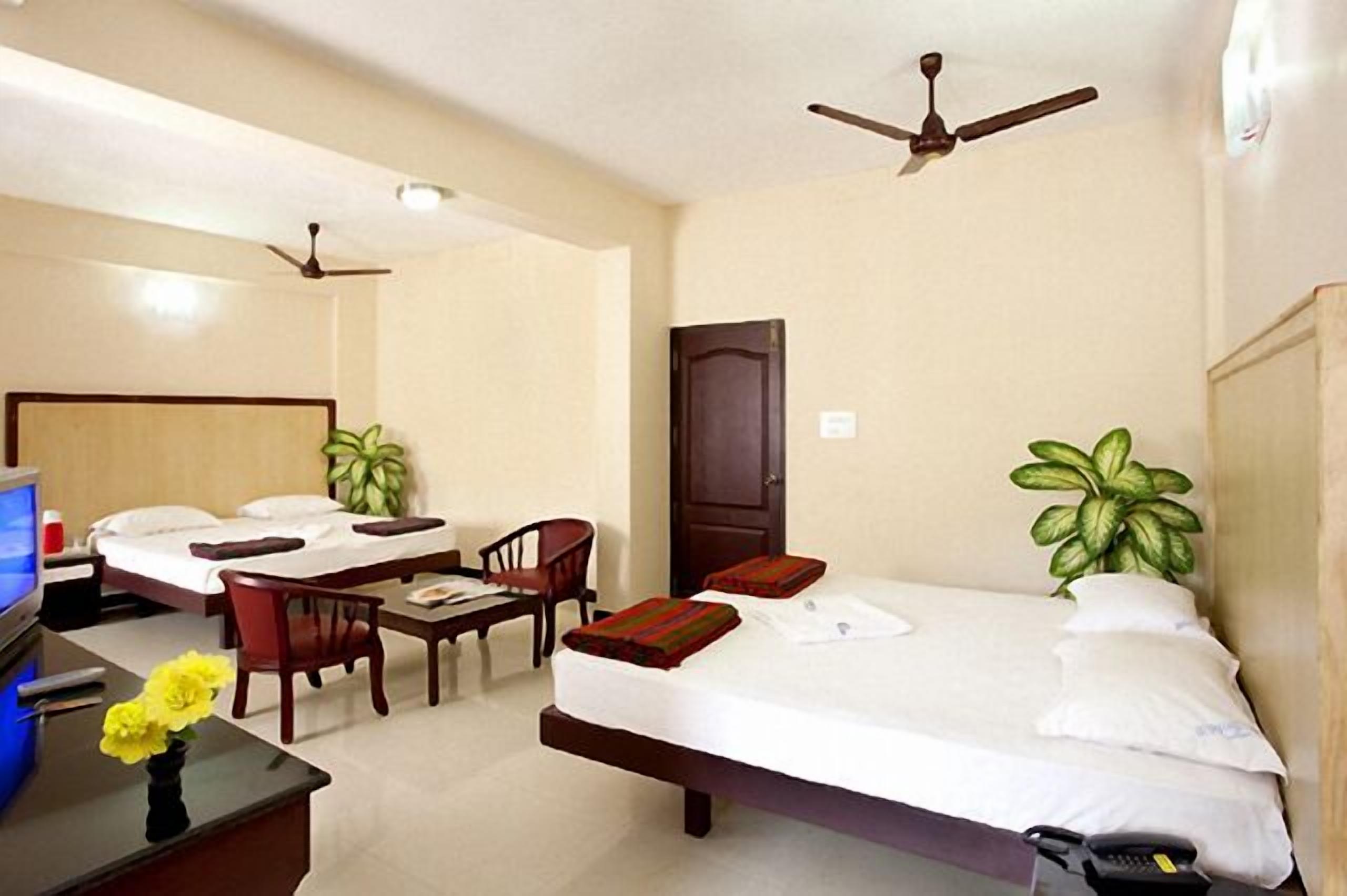 Desk, cribs/infant beds, rollaway beds, bed sheets