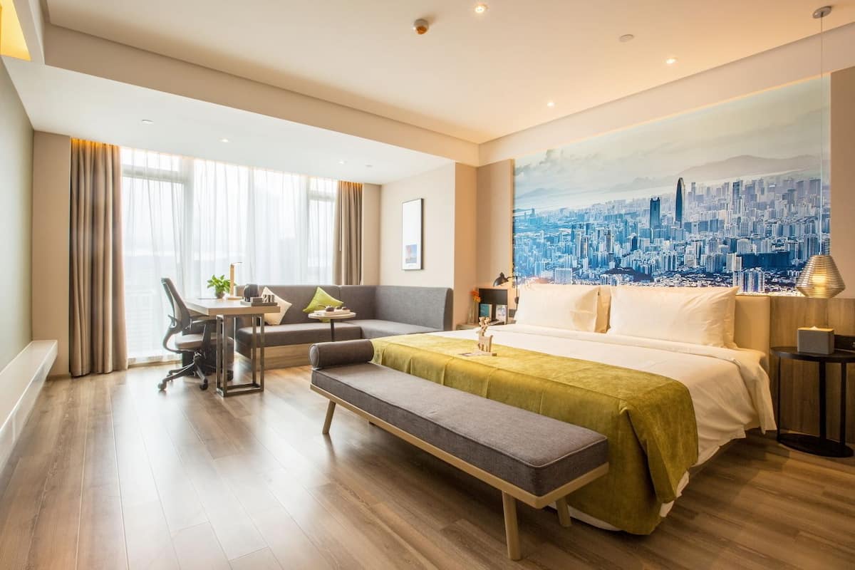 Excutive King Room | Free minibar, in-room safe, desk, blackout drapes