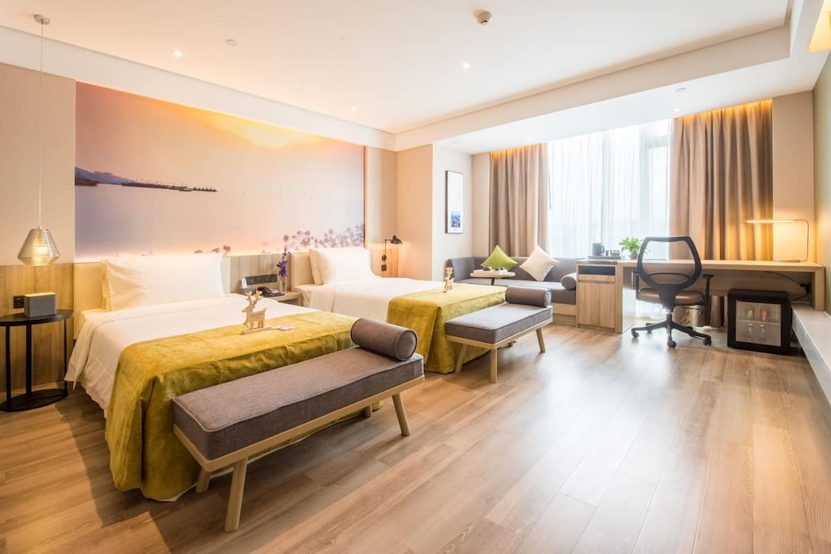 Quarto duplo executivo | Frigobar (abastecido com itens grátis), cofres nos quartos, escrivaninha