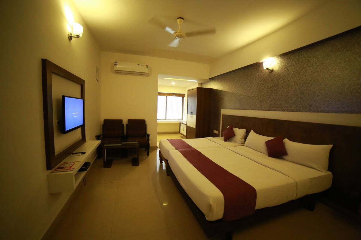 Rollaway beds, free WiFi