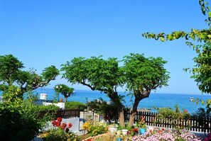 House, 2 Bedrooms, Sea View, Garden (Melathron 1) | Vistas desde la habitación