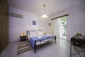 House , 2 Bedrooms, Sea View, with Garden (Melathron 3) | 獨特裝潢、熨斗/熨衣板、免費無線上網、床單