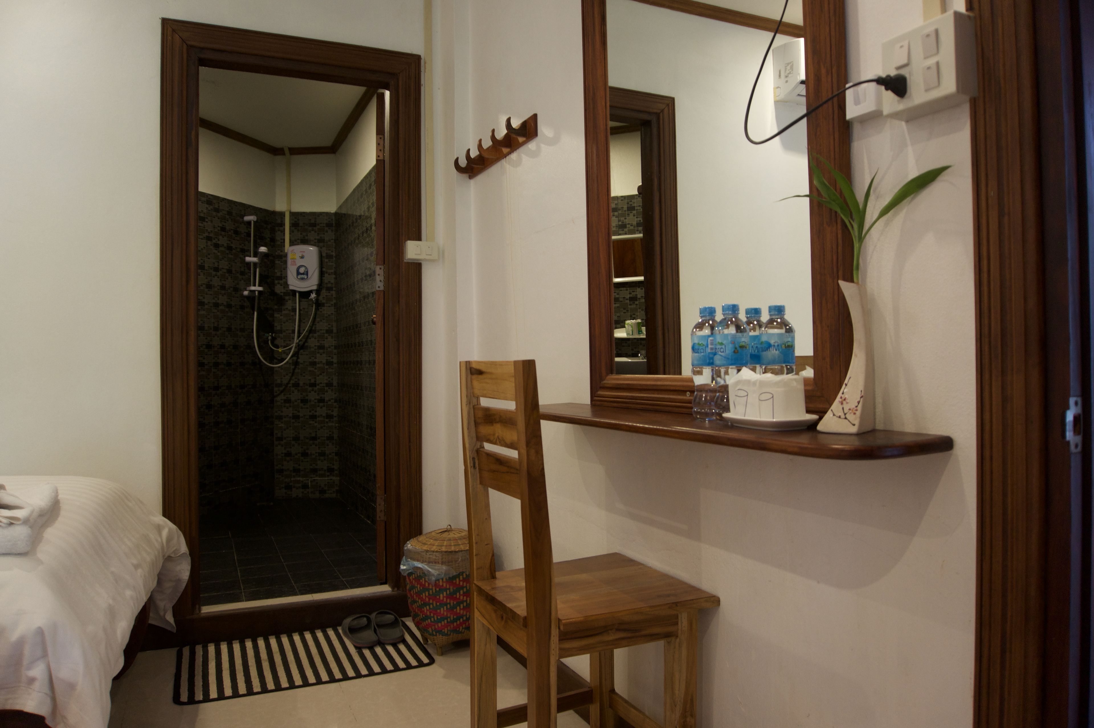 Twin Room | In-room safe, free WiFi