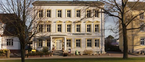 مدخل المنشأة