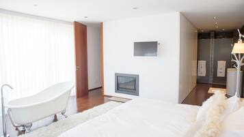 Junior Suite (Deluxe)