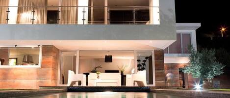 Fasade – kveld/natt