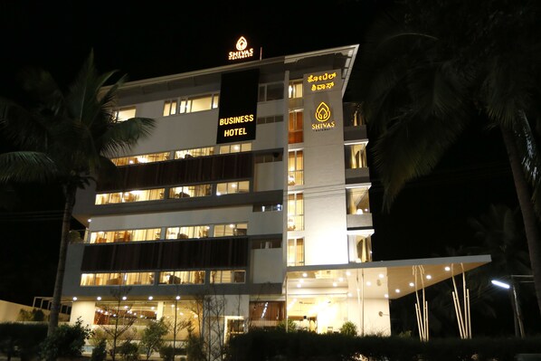 Mặt tiền nơi lưu trú