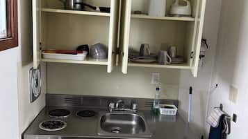 Double Room, 2 Queen Beds, Kitchenette | Private kitchen | Fridge, microwave, coffee/tea maker