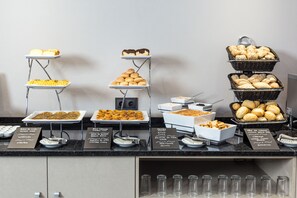 Desayuno continental todos los días (con cargo)