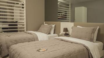 Standard Suite | In-room safe, desk, iron/ironing board, free cribs/infant beds