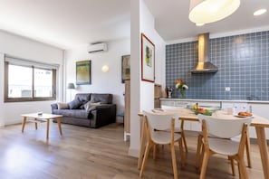 Superior Apartment | Private kitchen | Fridge, microwave, stovetop, dishwasher