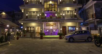 Hotel White Pearl