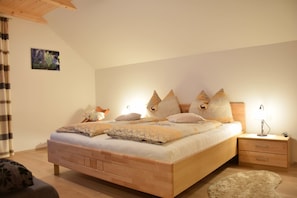 Traditional Chalet, 3 Bedrooms, Mountain View | Kemudahan bilik