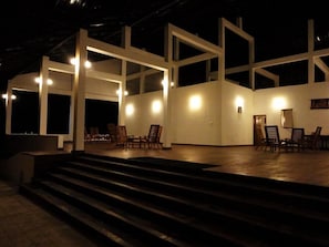 Lobby sitting area - Hotel Naaval (Manmunai North)