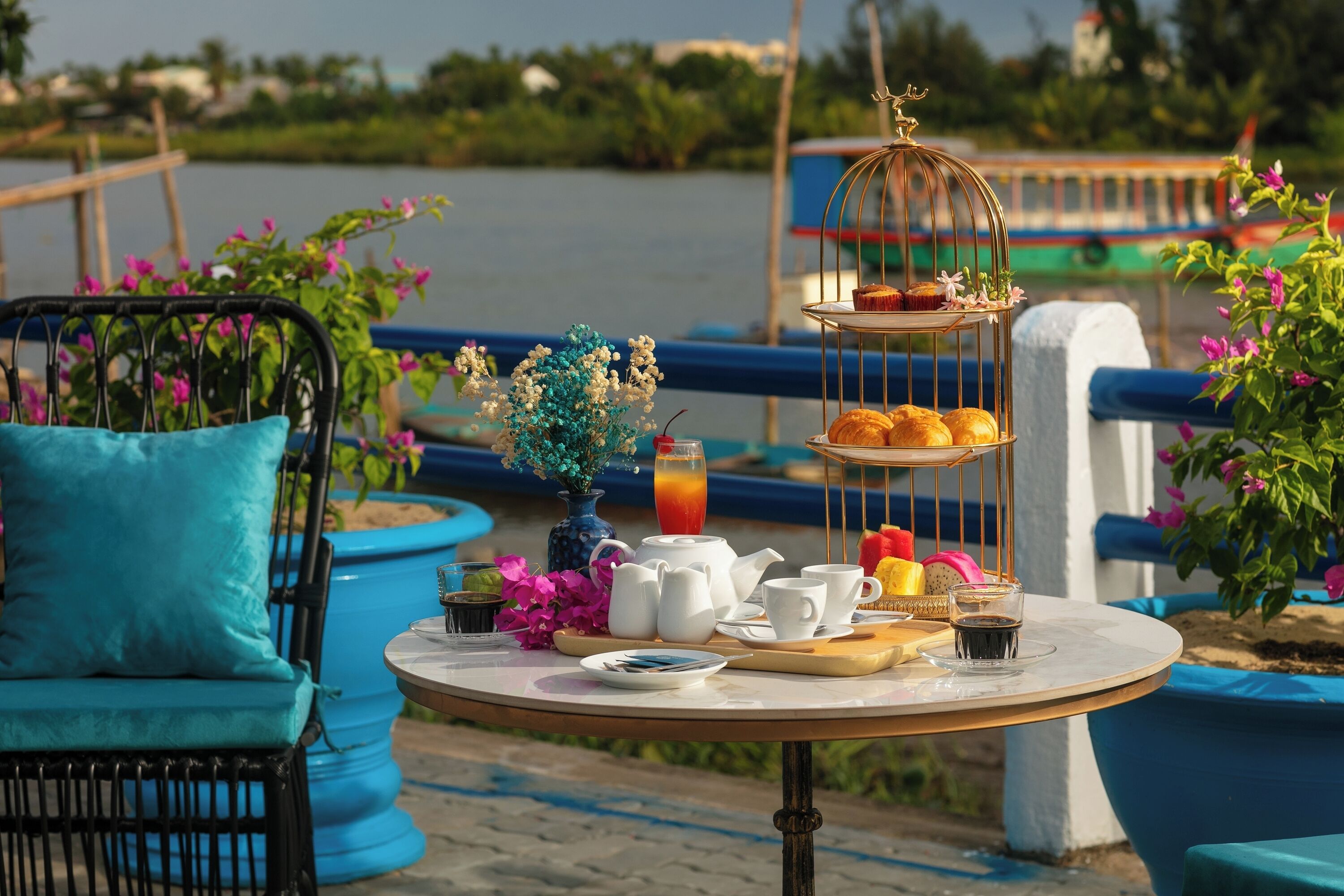 breakfast, lunch served; local and international cuisine, garden views