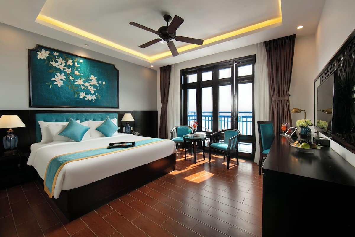 1 bedroom, minibar, in-room safe, desk