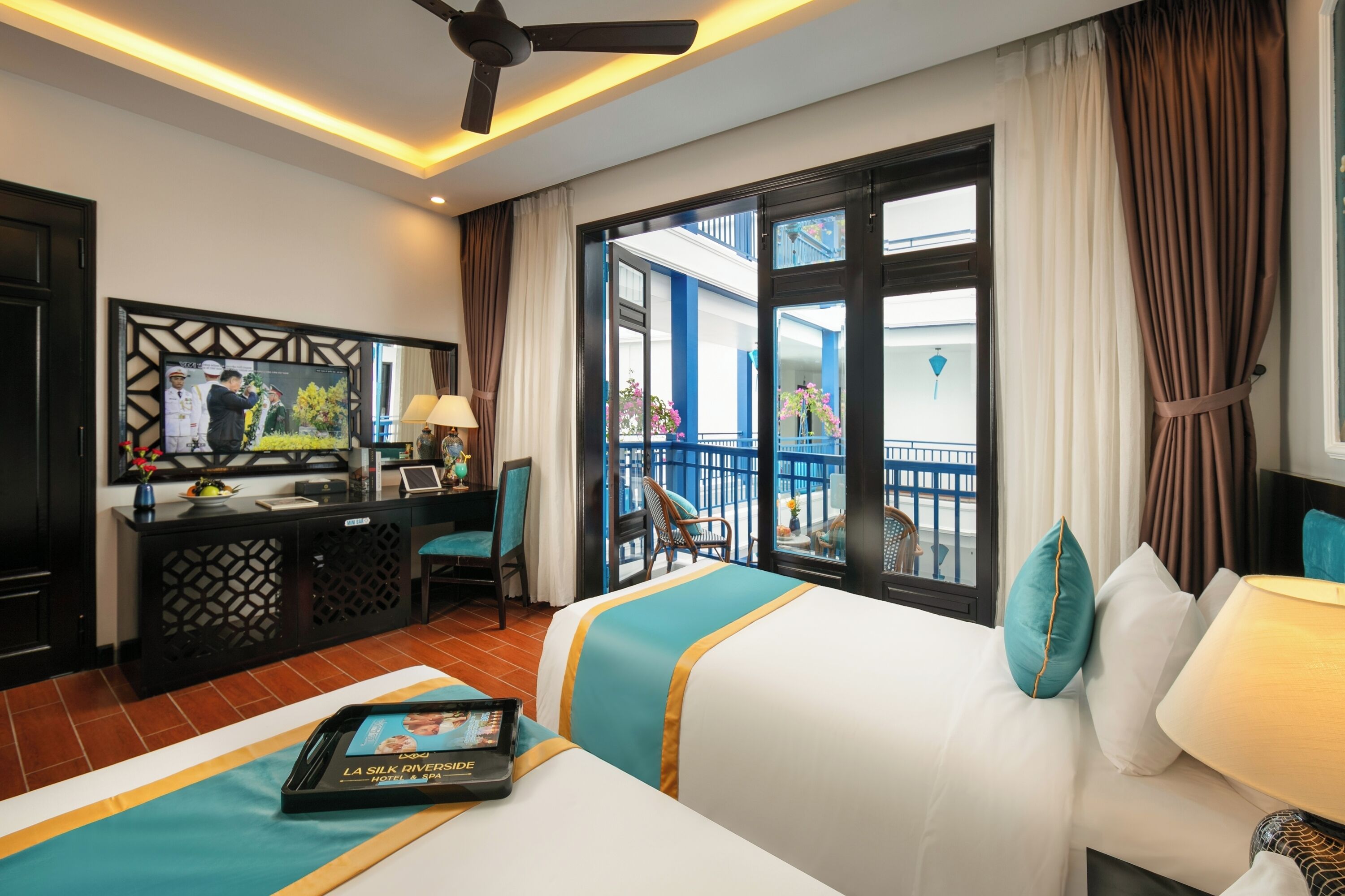suite family connecting pool view & balcony | 1 bedroom, minibar, in-room safe, desk
