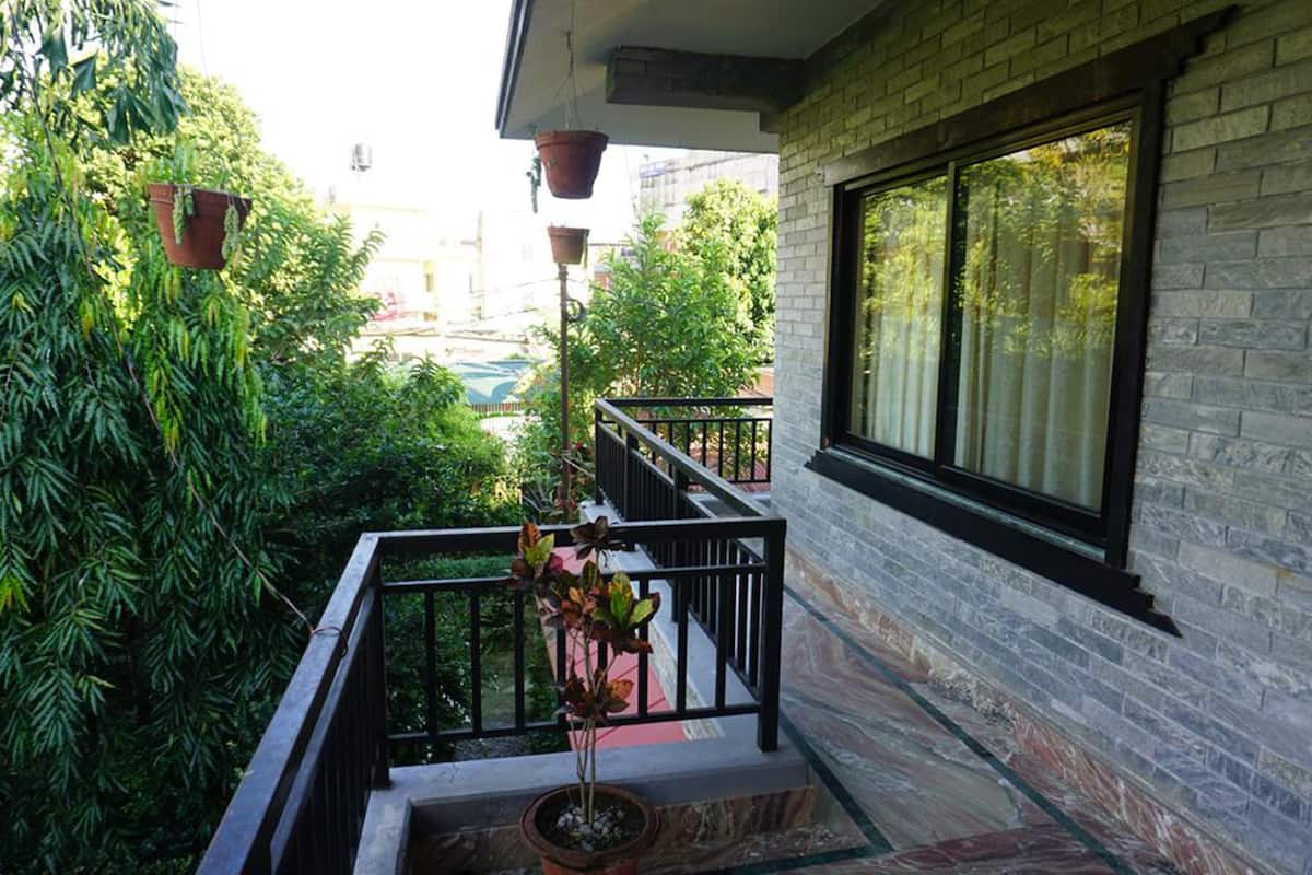 Family Room | Terrace/patio