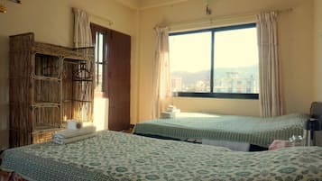 Deluxe Double Room | In-room safe, desk, iron/ironing board, rollaway beds