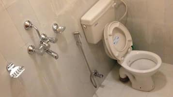 Basic Single Room | Bathroom | Shower, designer toiletries, hair dryer, slippers