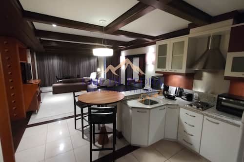 Suite Premium | Cozinha privada | Geladeira, micro-ondas, cooktop, cafeteira/chaleira