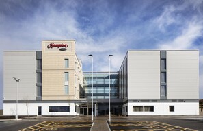 Exterior - Hampton by Hilton Bristol Airport (Bristol)