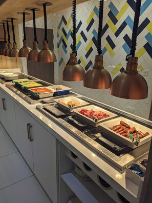 Petit déjeuner buffet compris tous les jours