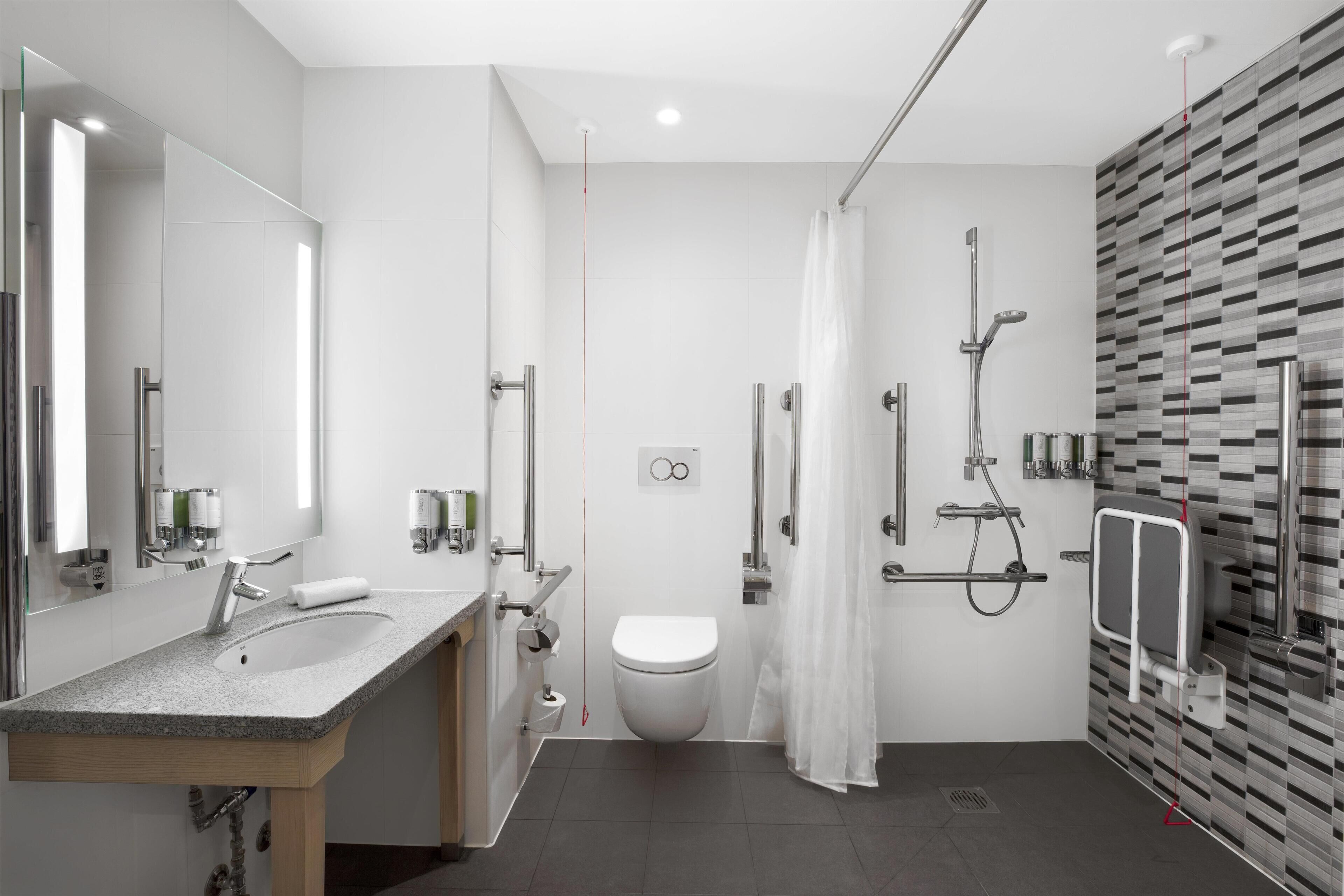 Photo - Hampton by Hilton Bristol Airport