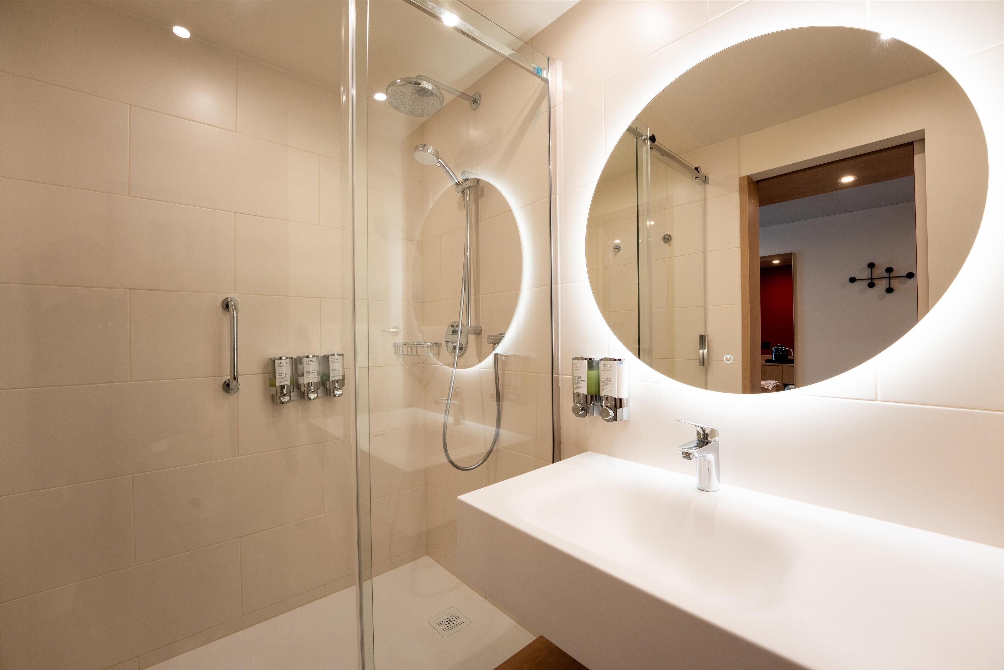 room, 1 king bed | bathroom shower