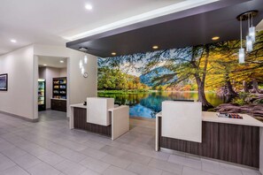 Lobby - La Quinta Inn & Suites by Wyndham Houston Cypress (Cypress)