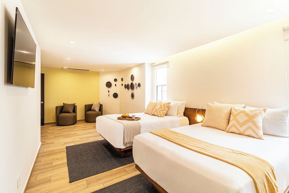 Standaard appartement, 2 slaapkamers, uitzicht op stad | 1 slaapkamer, een kluis op de kamer, een bureau