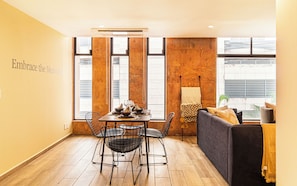 Standard Apartment, 2 Bedrooms, City View | Dining room
