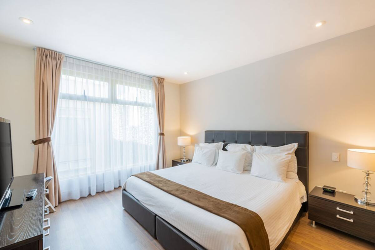 Apartament Comfort, 2 dormitoris | Caixa forta a l'habitació, escriptori i habitacions insonoritzades 