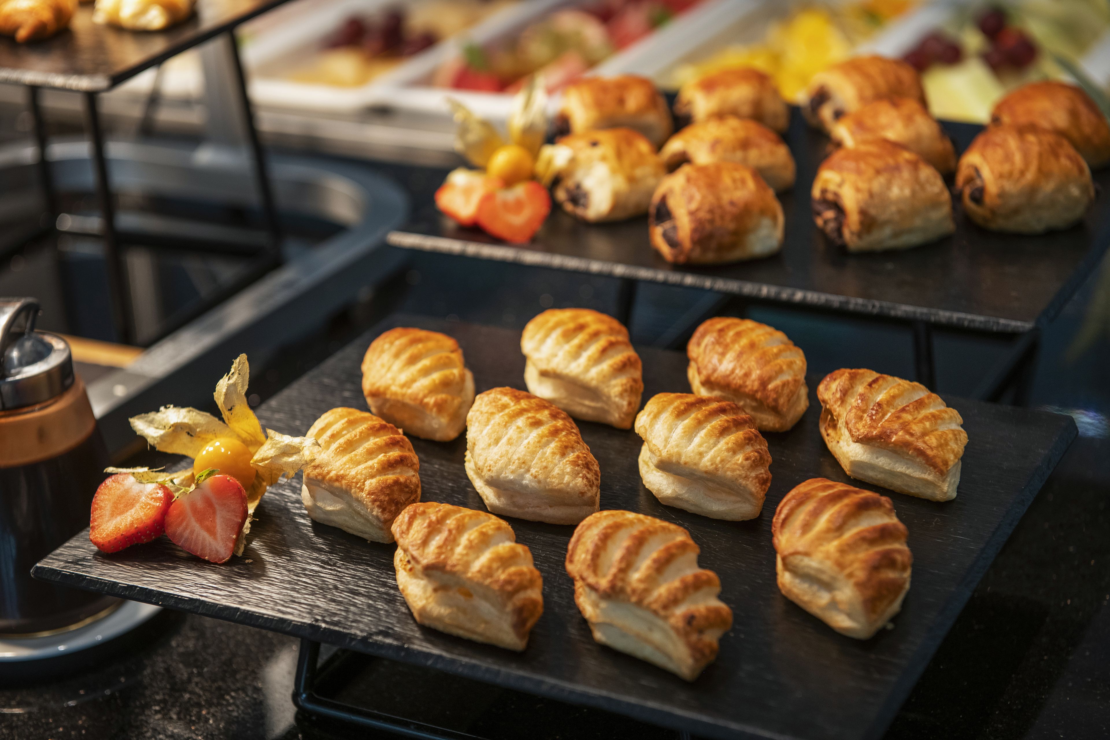 daily buffet breakfast (eur 15 per person)