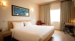 Standard Double Room | Minibar, in-room safe, desk, blackout drapes - Red Fox by Lemon Tree Hotels, Tiruchirappalli (Trichy) (Tiruchirappalli)