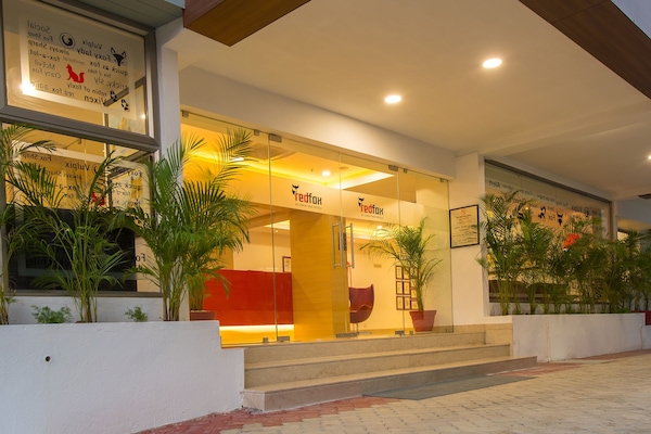 Mặt tiền nơi lưu trú - ban đêm