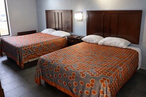 Desk, free WiFi - Executive Inn Pine Bluff (Pine Bluff)