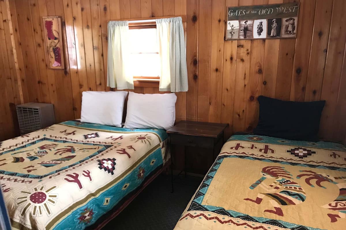 家庭小屋, 多张床, 简易厨房 | 加厚床垫、免费 WiFi、特色家居、床单